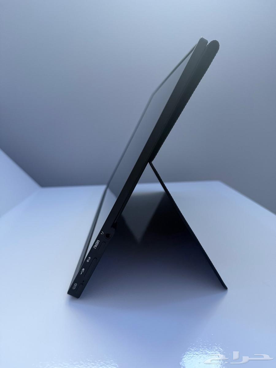 شاشه جانبية 15 بوصه 144 هيرتز64557879380354114