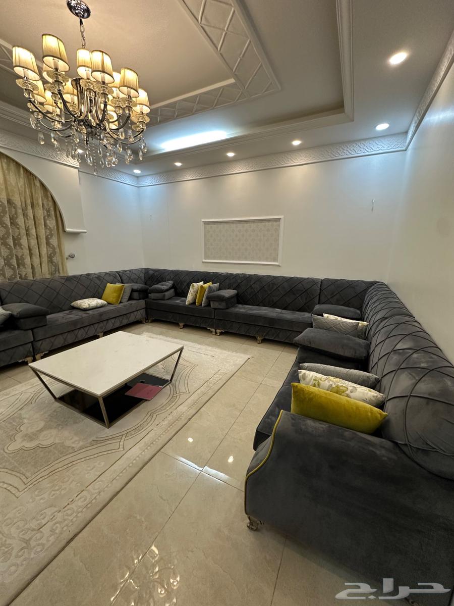 كنب للبيع بحاله ممتازه64558628315650110