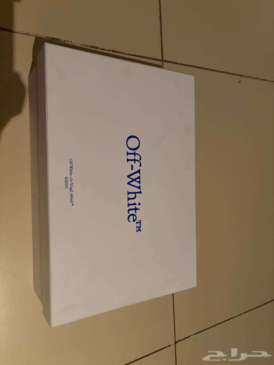 للبيع  جزمة Off-White Out Of Office64559337615618110