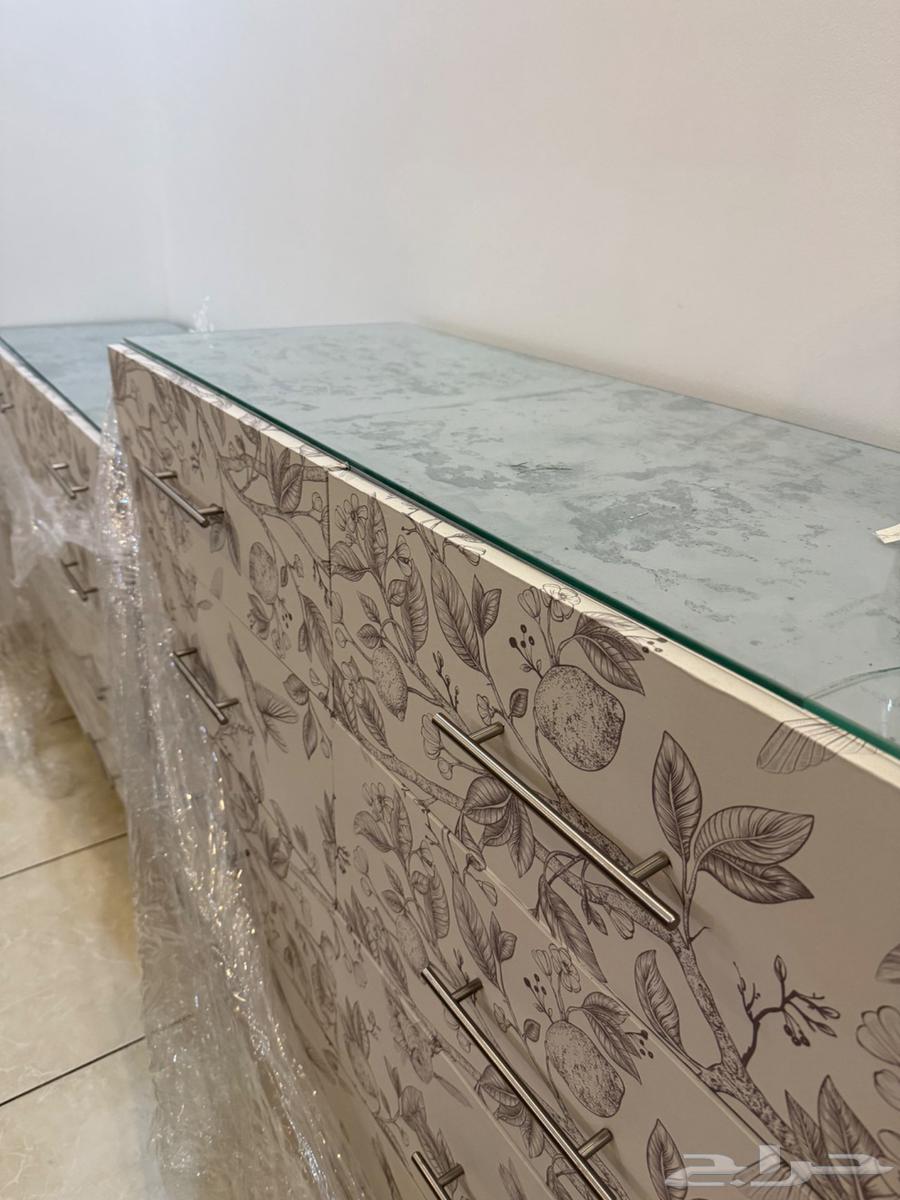 رفوف و ادراج و نجف للبيع64561151160067113