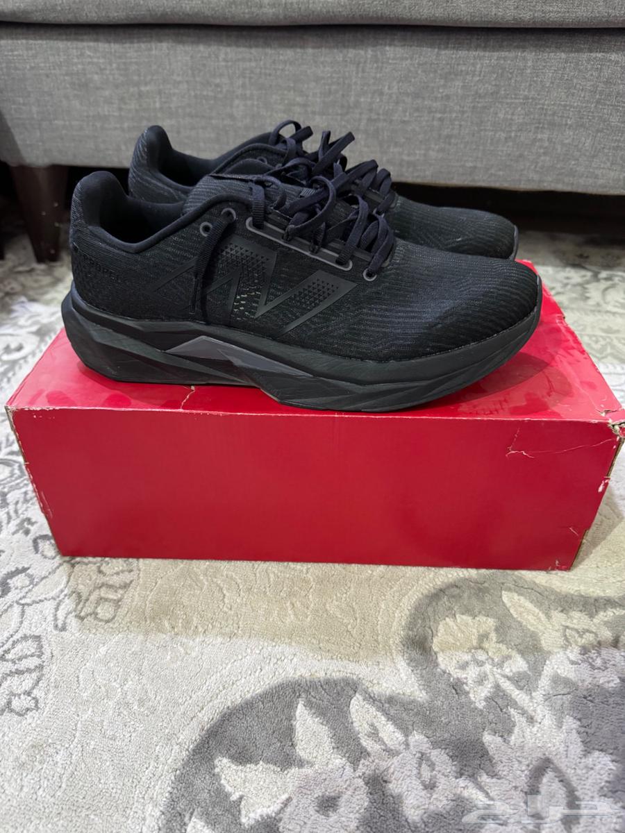 شوزات 1 نيوبلانس لون اسود و2 اديداس64561685675907112