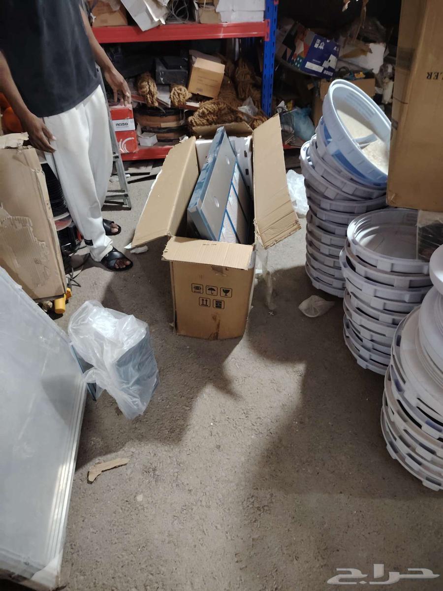 A side worker64532198463361113