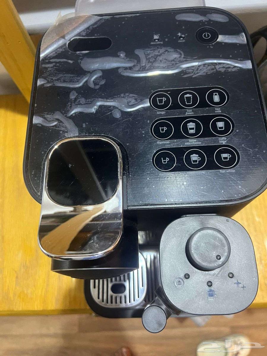 مكينة قهوة نيسبريسو شبه جديدة64555687234305111