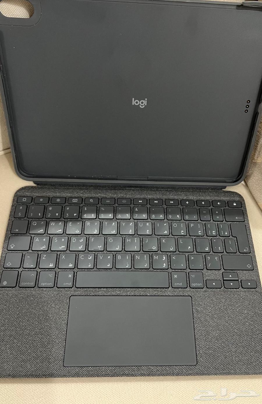 ايباد اير الجيل الرابع ( شبه جديد )64554286653570114