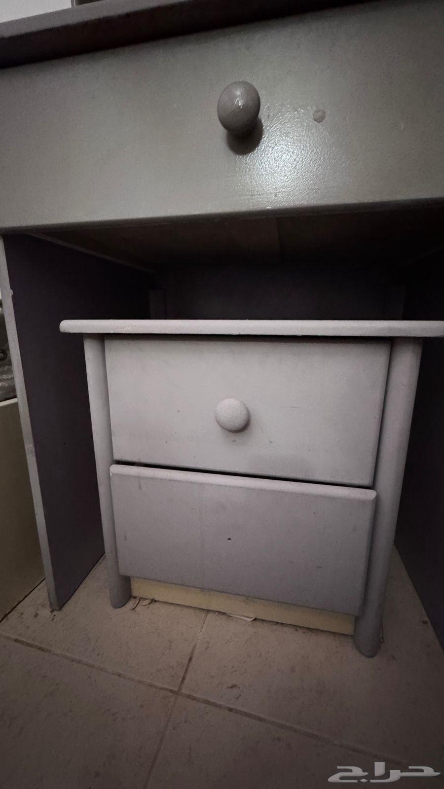 غرفة نوم لشخصين من ثمان قطع لمن يحتاج64558933211393111