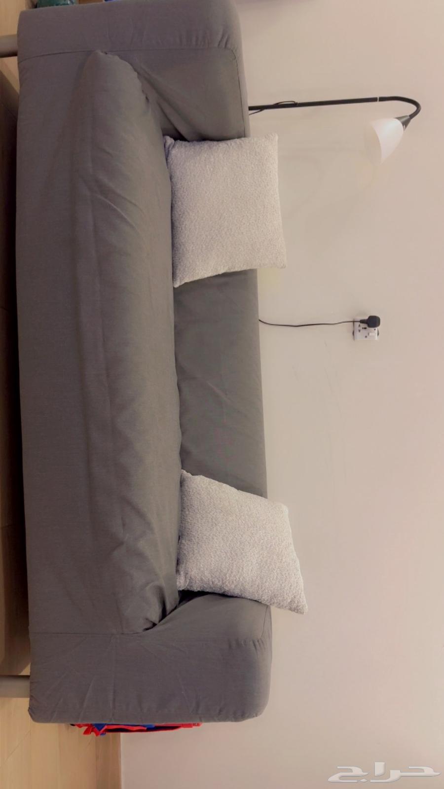 IKEA sofa, almost new, with new lamp64559281017217110