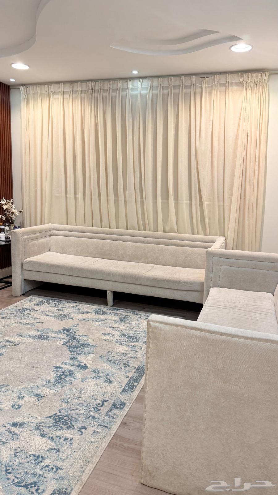 Luxurious sofa at a reasonable price64561811609474110