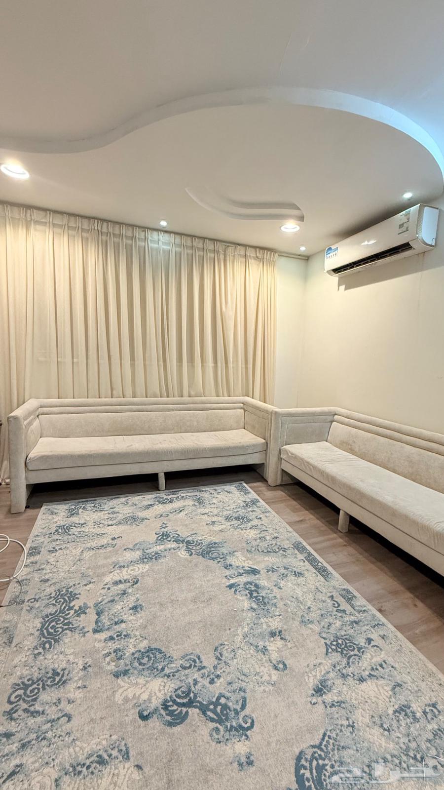 Luxurious sofa at a reasonable price64561811609474112