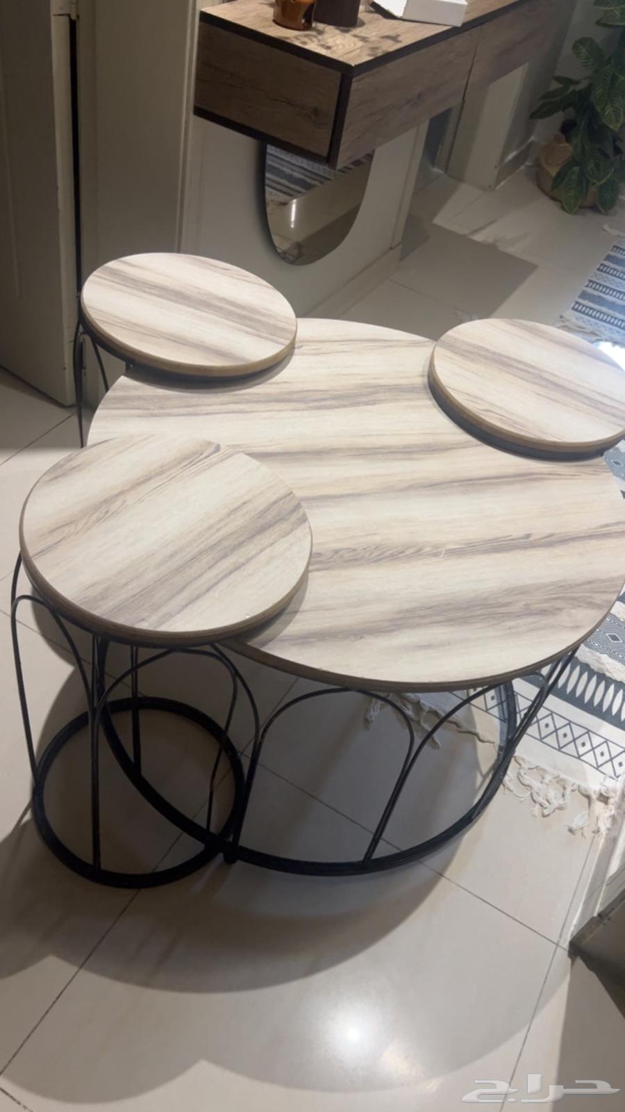 Coffee table and guest tables64563360803587110