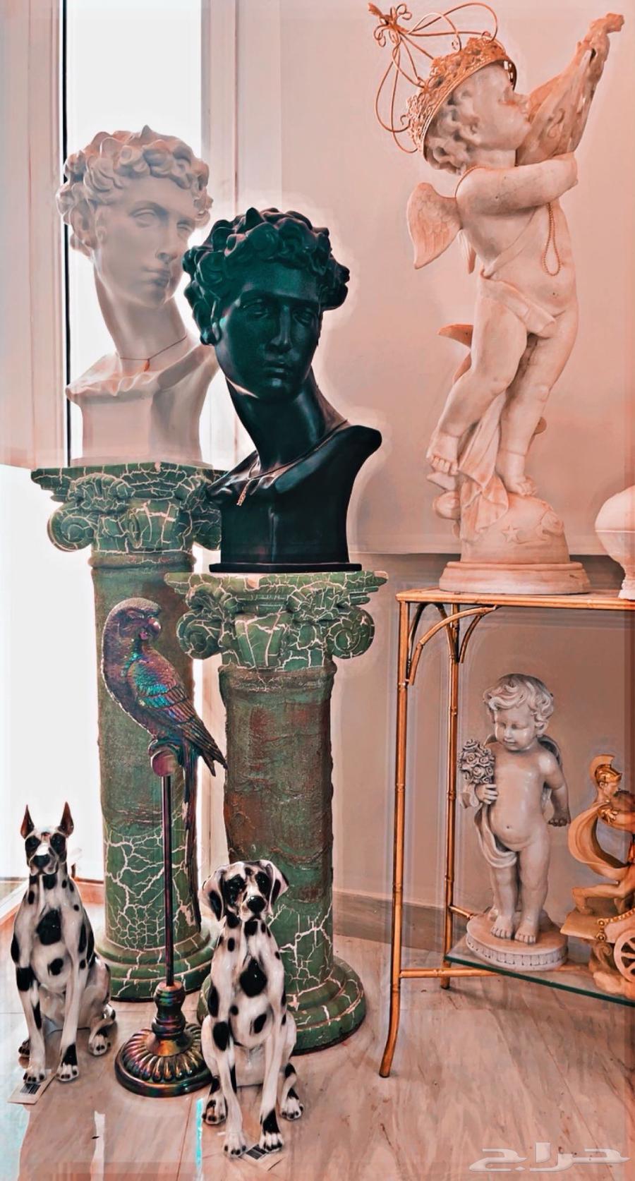 For lovers of fine antiques, sculptures, and elegant collectibles64556651203201110