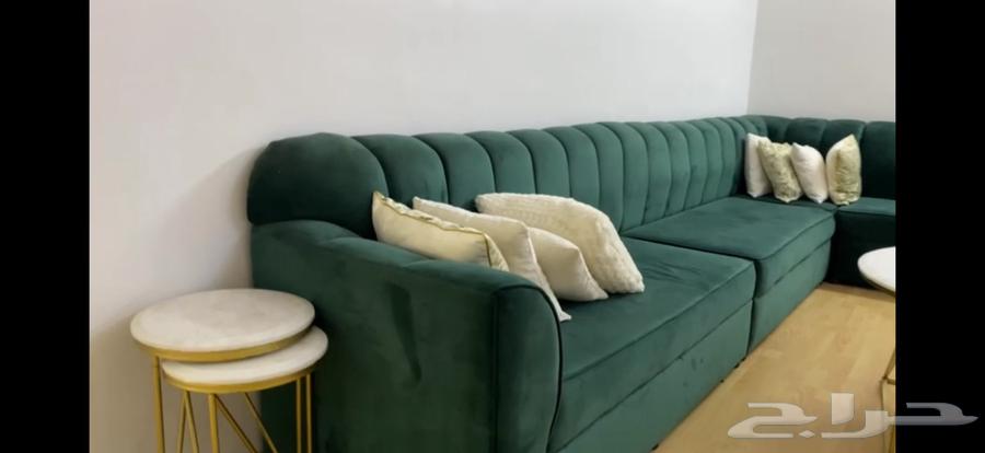 Sofa for sale with its tables64412963347587112