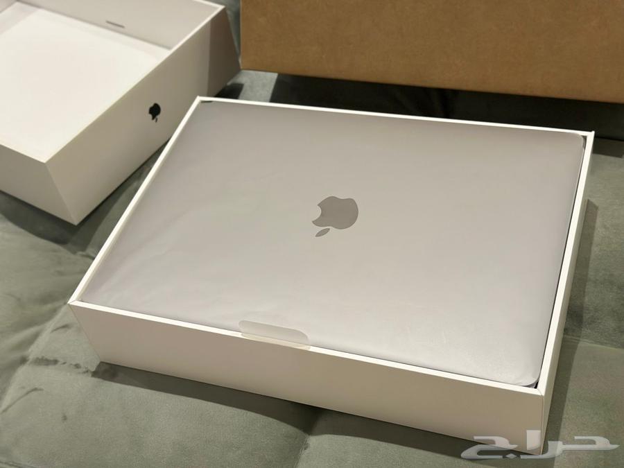 ماك بوك m164557340750979114