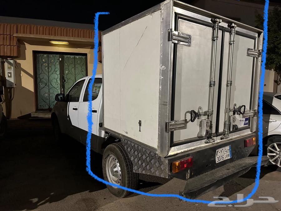 براد يركب علي وانيت اسيزو غمارتين64562037659137110