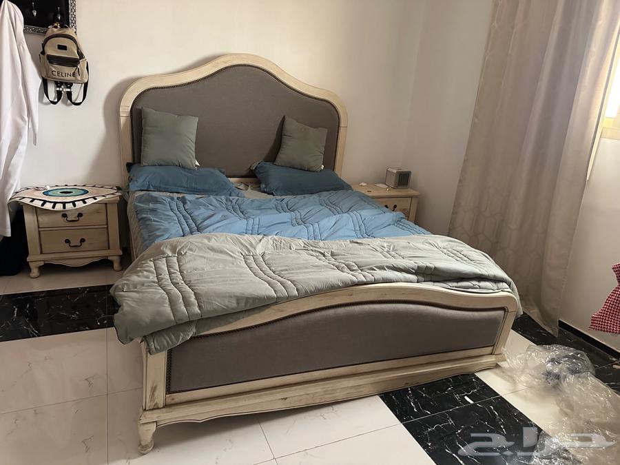 Complete bedroom set64562080341762110