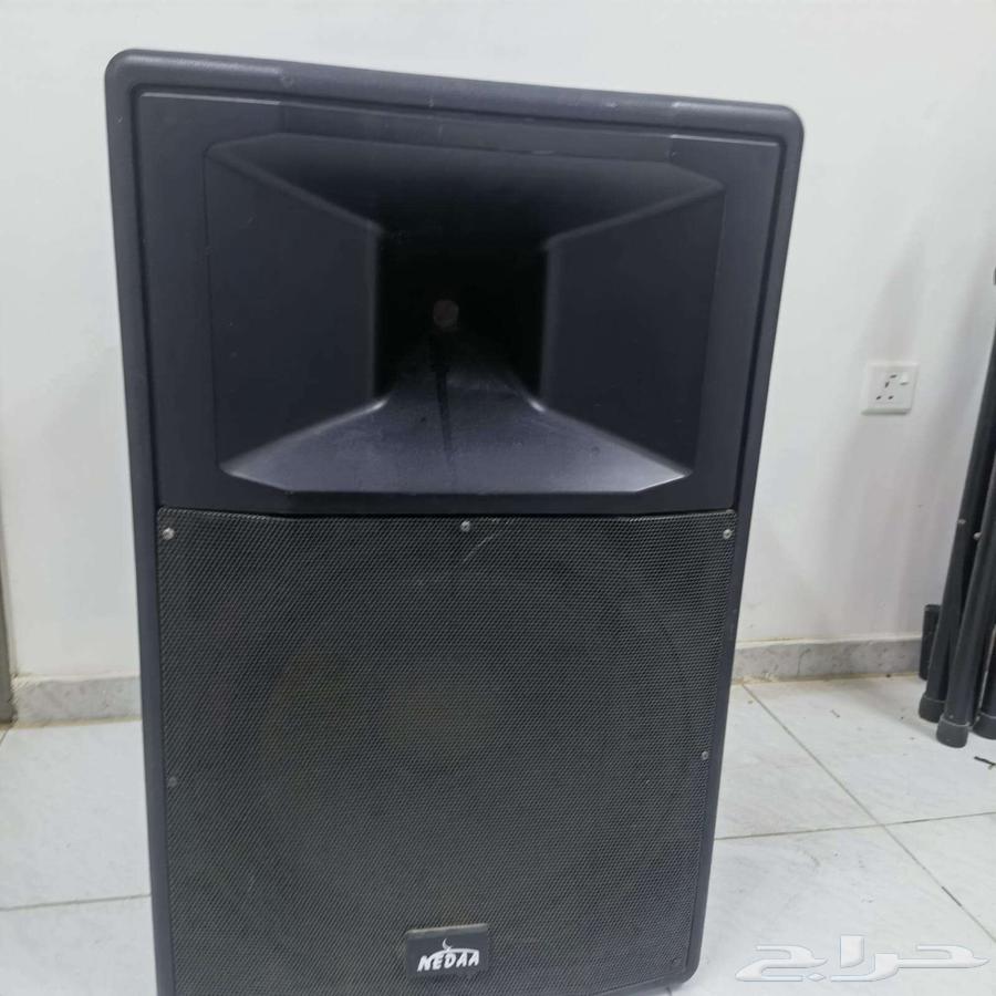 أجهزة حفلات مستعملة بسعر مغري ( ليازر - سماعة _ أجهزة دخان )64556211767555114