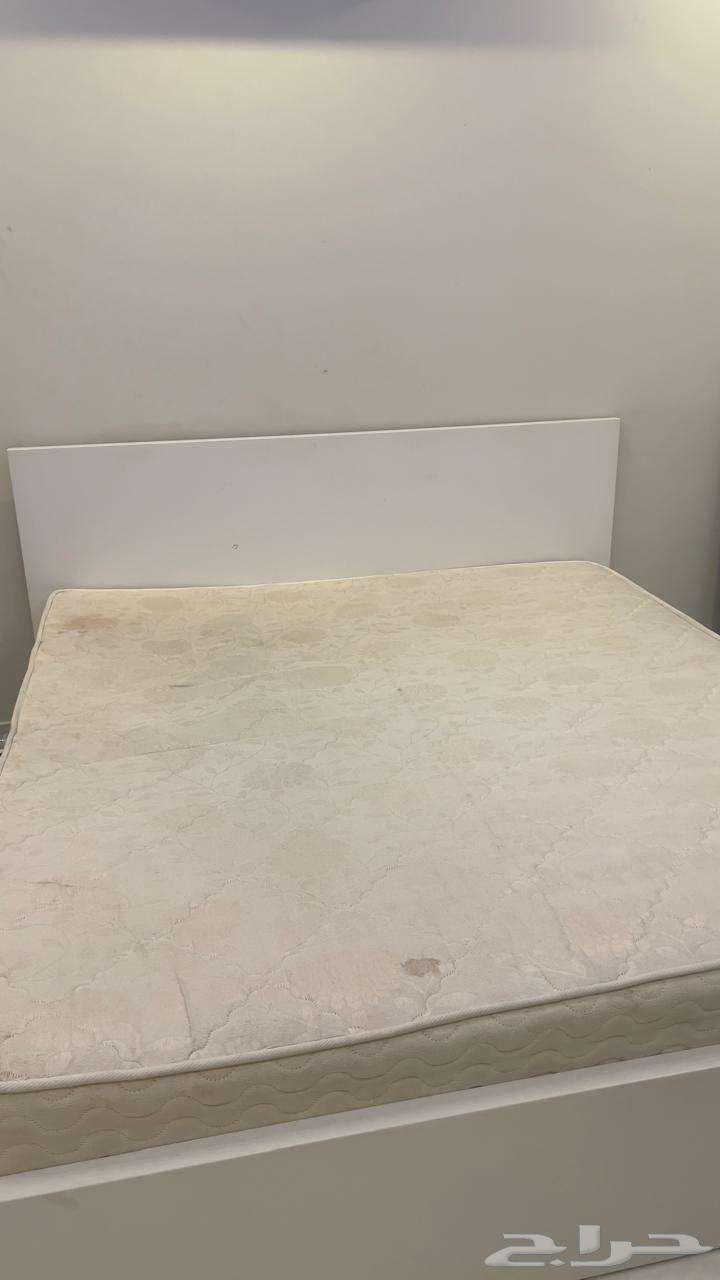 L-shaped cabinet, double bed with mattress, drawer table, and electric oven64564546043009114