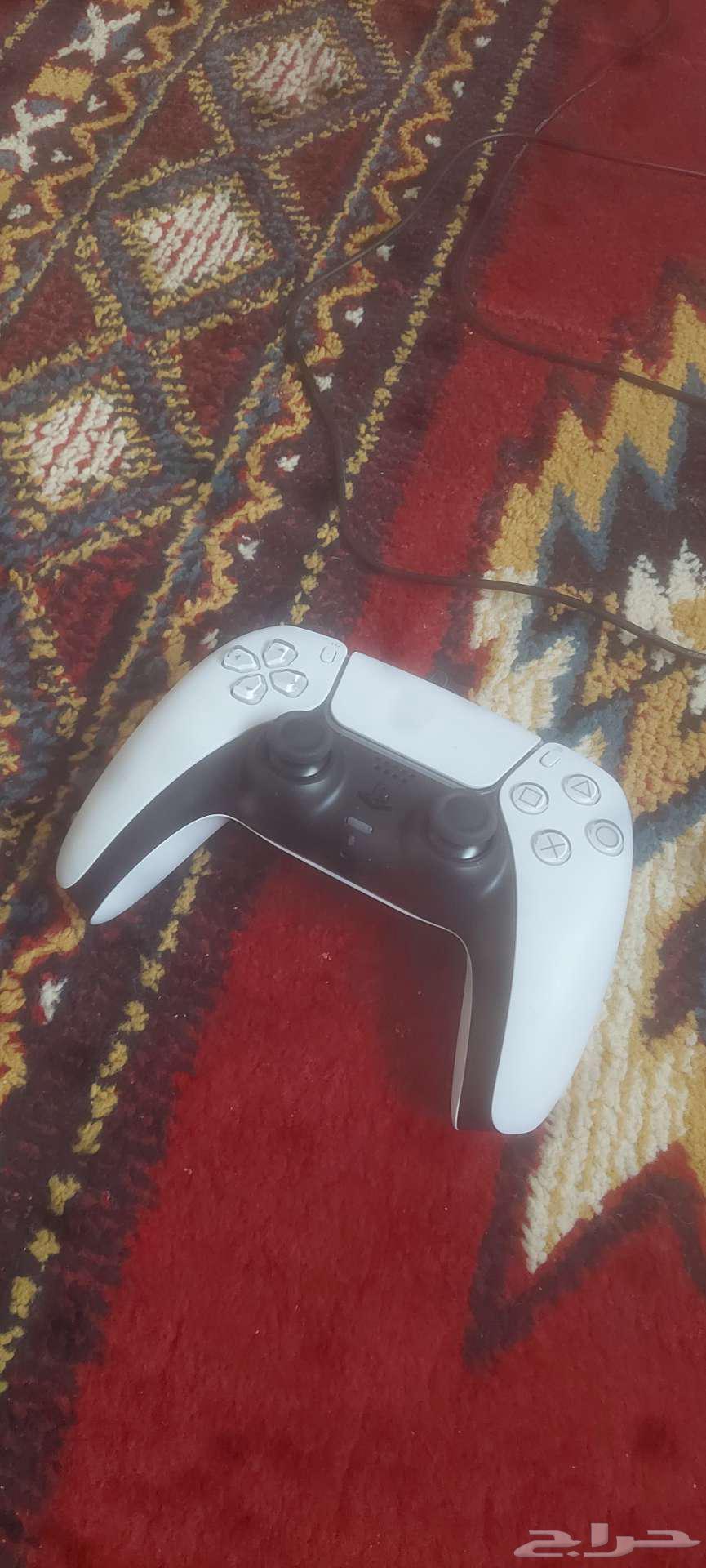 بيع يد بلاستيشن 564565856368386110