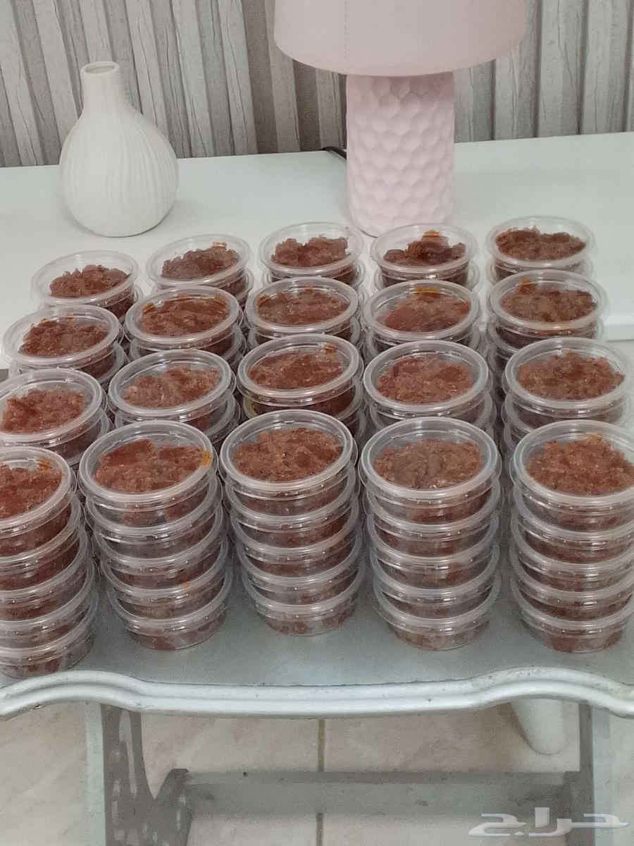 حيسة مدينية بالتمر والهيل و المكسرات64567351172353111