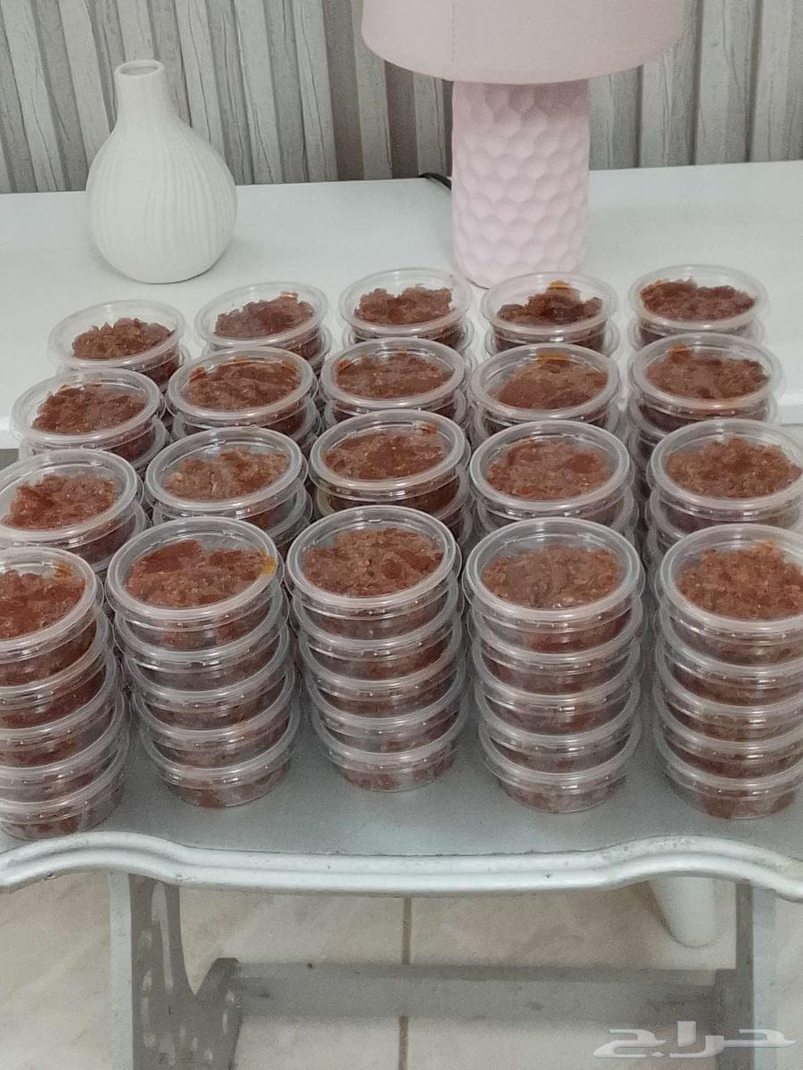 حيسة مدينية بالتمر والهيل و المكسرات64567351172353112