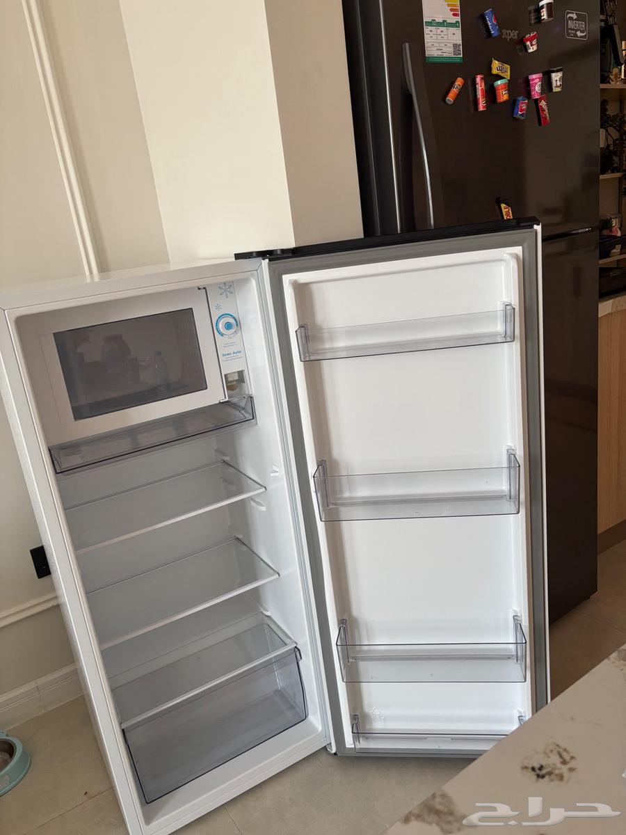 ثلاجة صغيرة للبيع64567531013251112