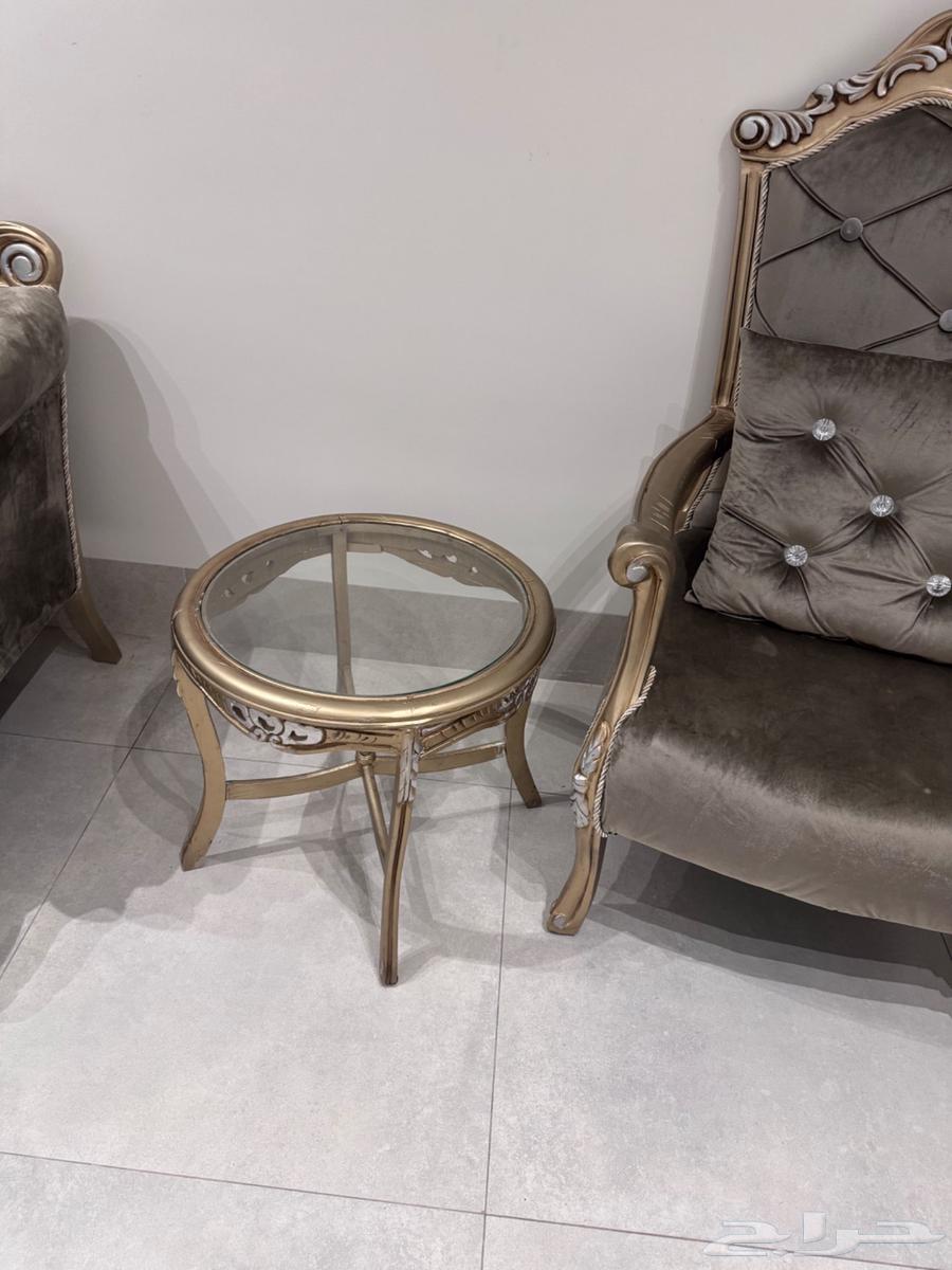 Like two used sofa sets64567739065347114