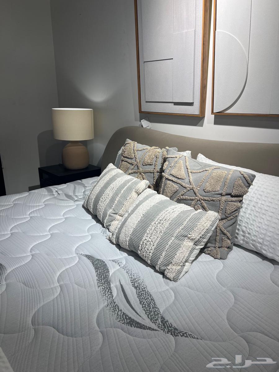 غرفة نوم جديدة من الرقيب64568127247746112