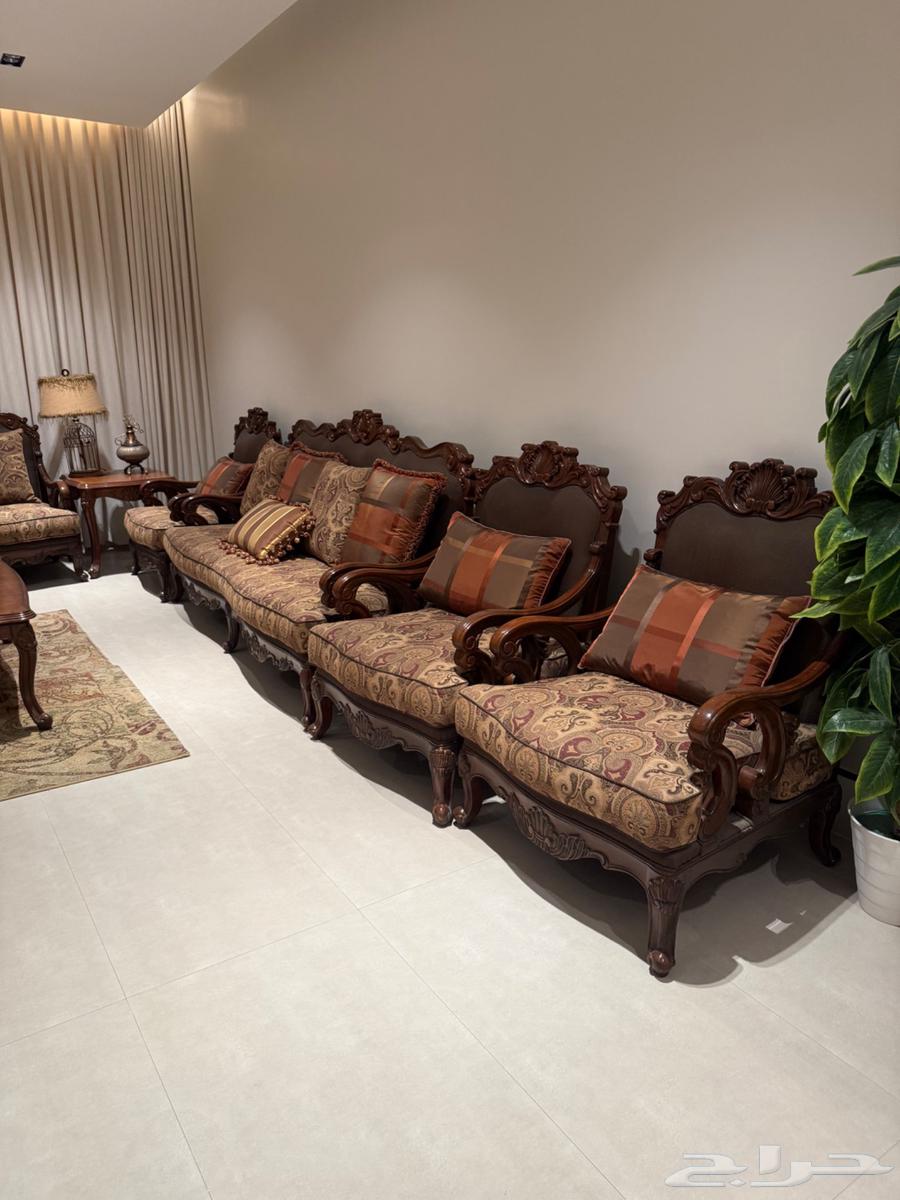 للبيع كنب كلاسيكي من رومز ( المطلق)64568947773443111