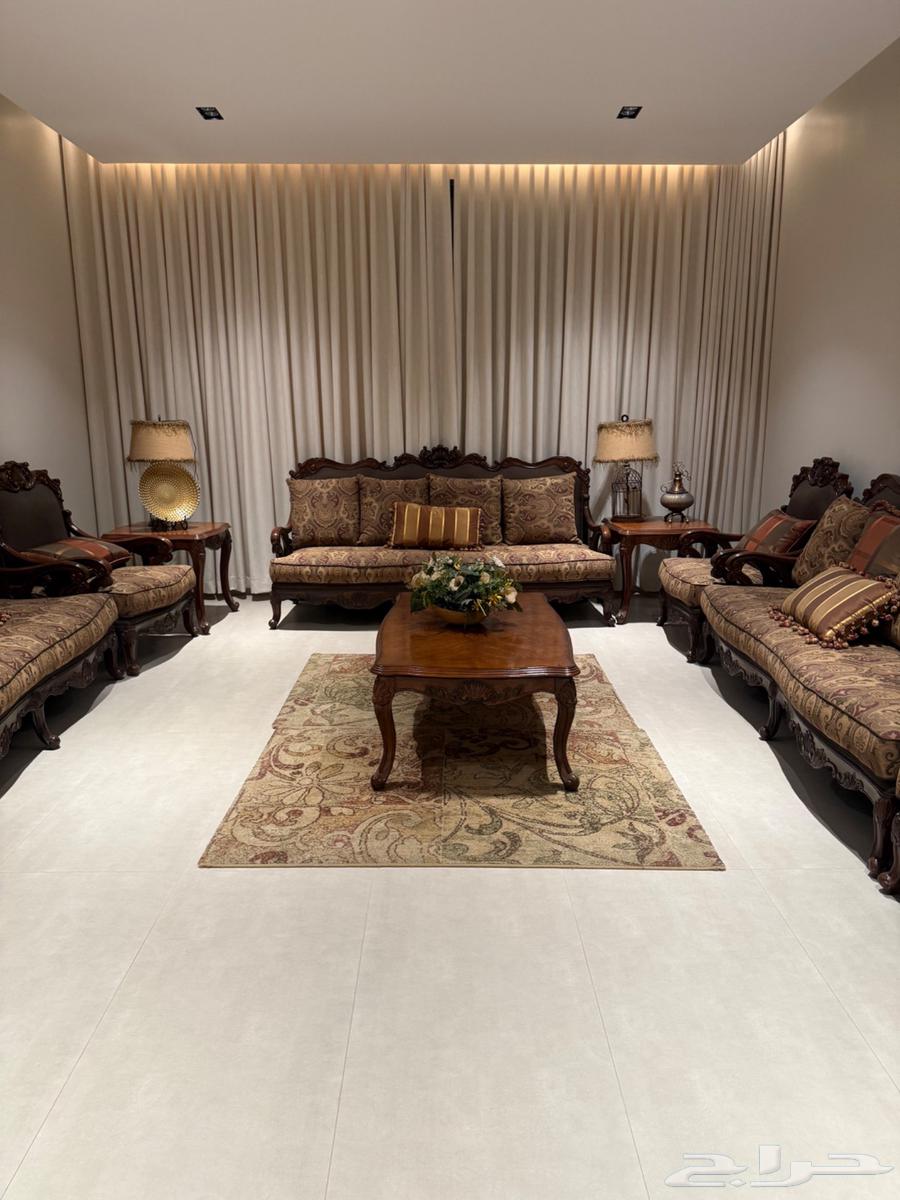 للبيع كنب كلاسيكي من رومز ( المطلق)64568947773443110