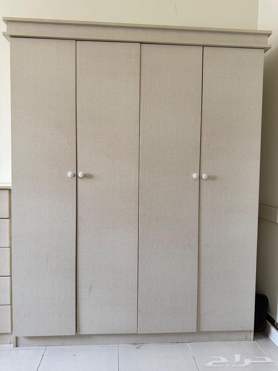 غرفه نوم صغيره حاله جيدة جدا64566258543875112