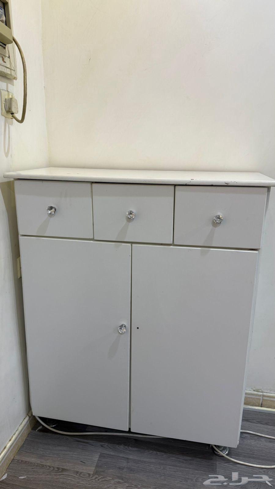 دولاب64575140563714110