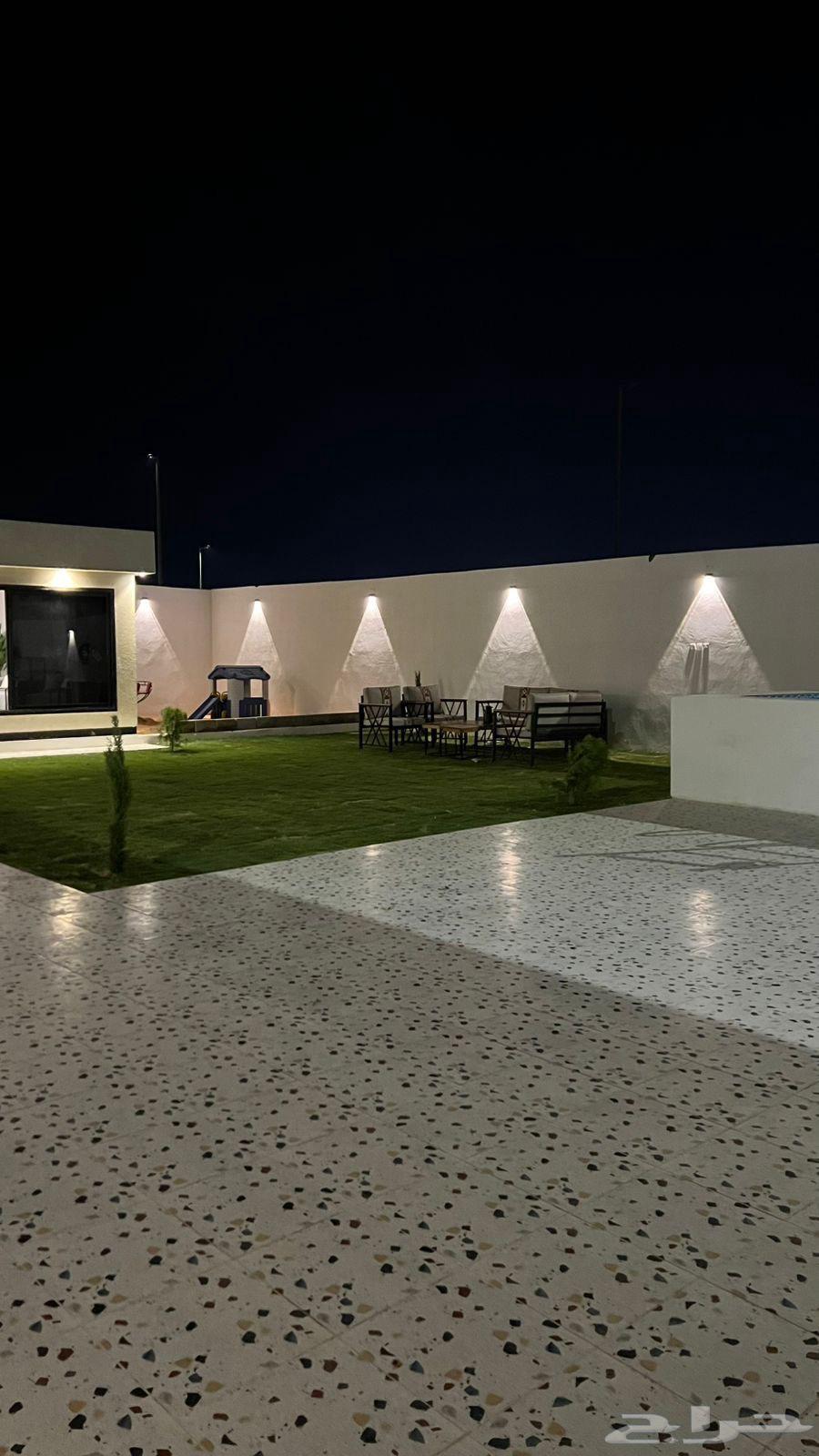 استراحه للايجار اليومي بحي الجبل جديدة64565479685121113