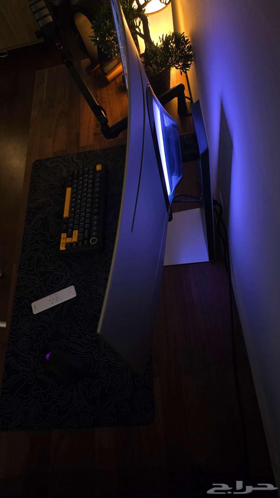 Samsung Odyssey G8 OLED Monitor64565605636611112