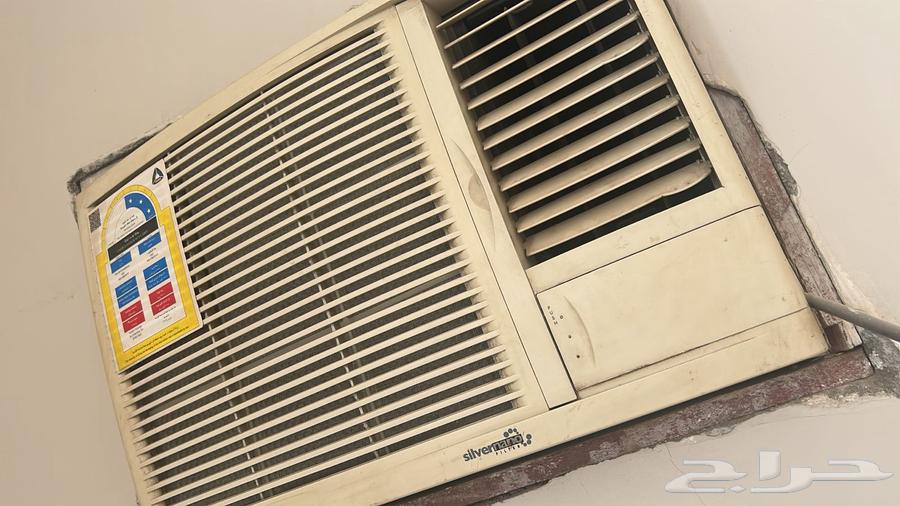 Good condition window air conditioners64567032187522110