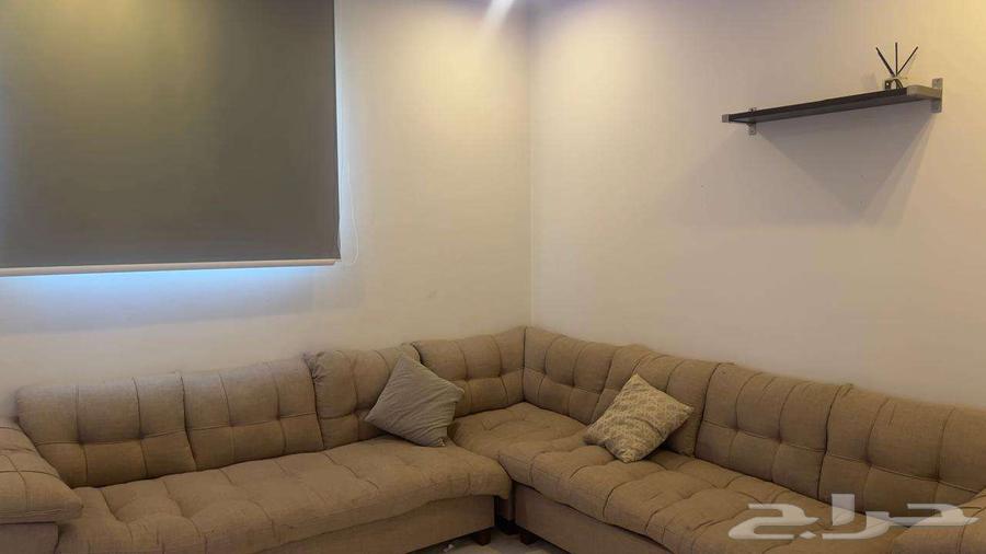 L-shaped cabinet, double bed with mattress, drawer table, and electric oven64564546043009112