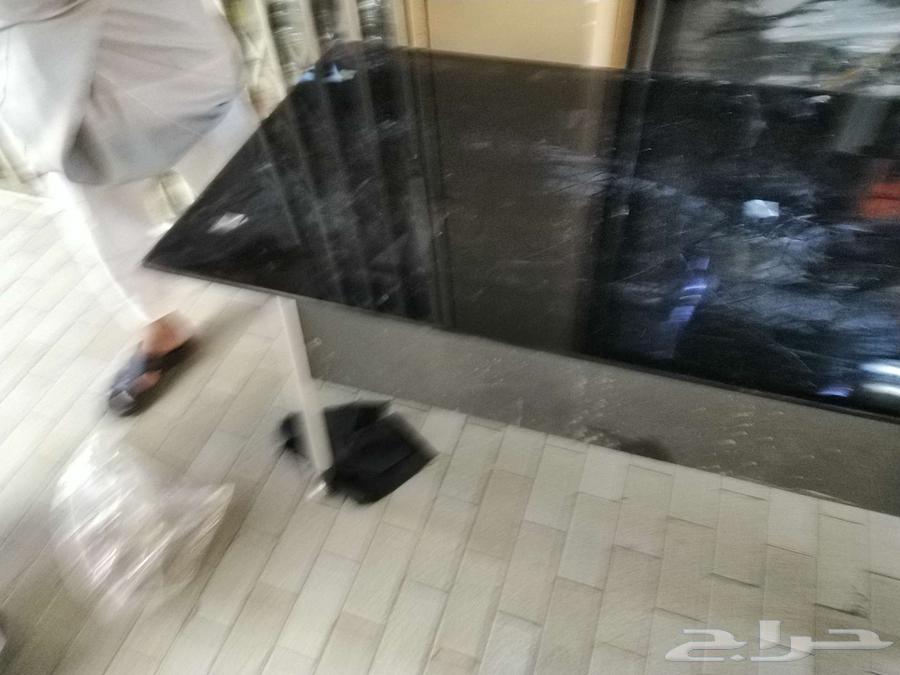 طاولة زجاج ب 400 ريال64566534462082110