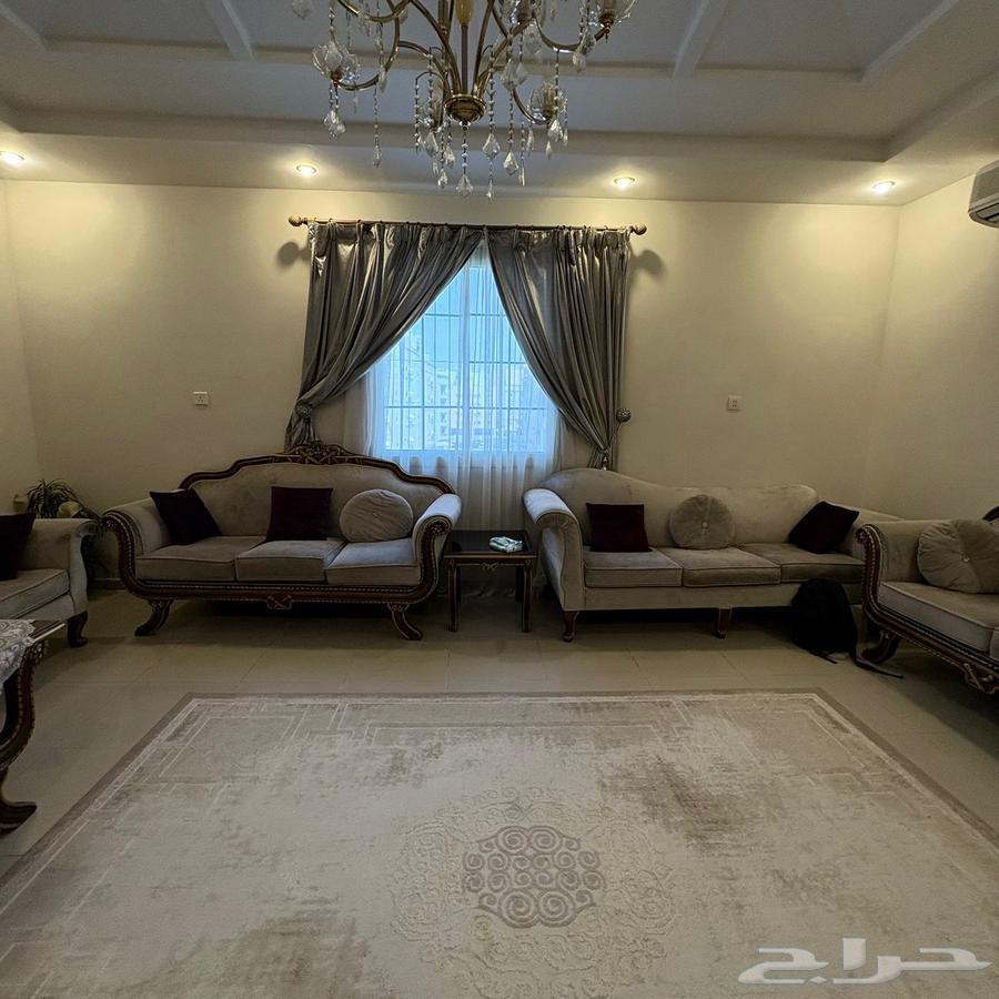 Classic sofa set in excellent condition64565661234177114