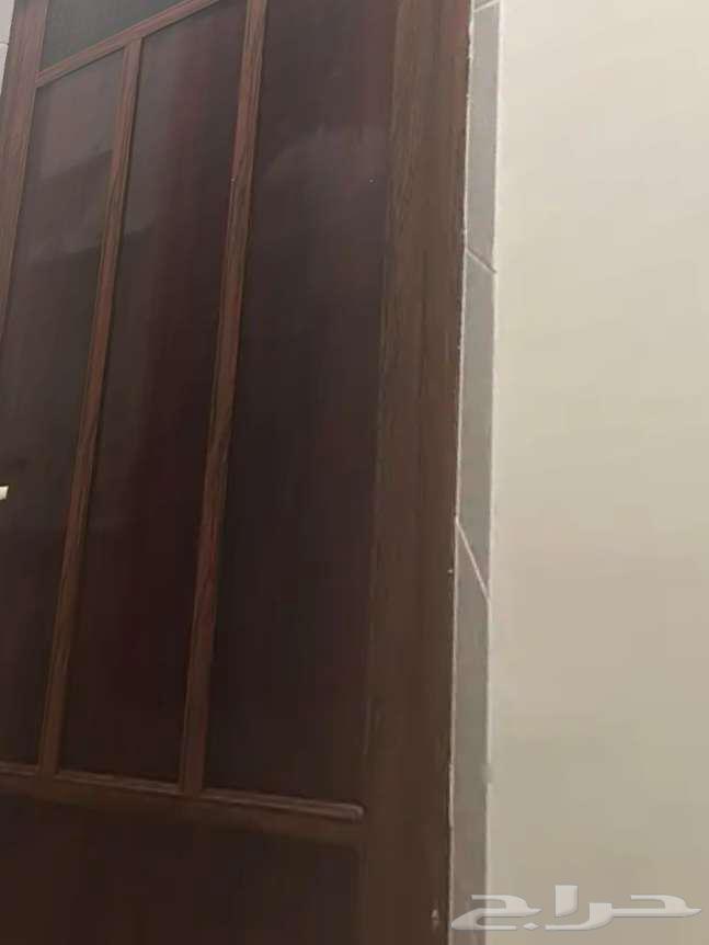 باب المنيوم للبيع نظيف جدا كبير64577922321283110