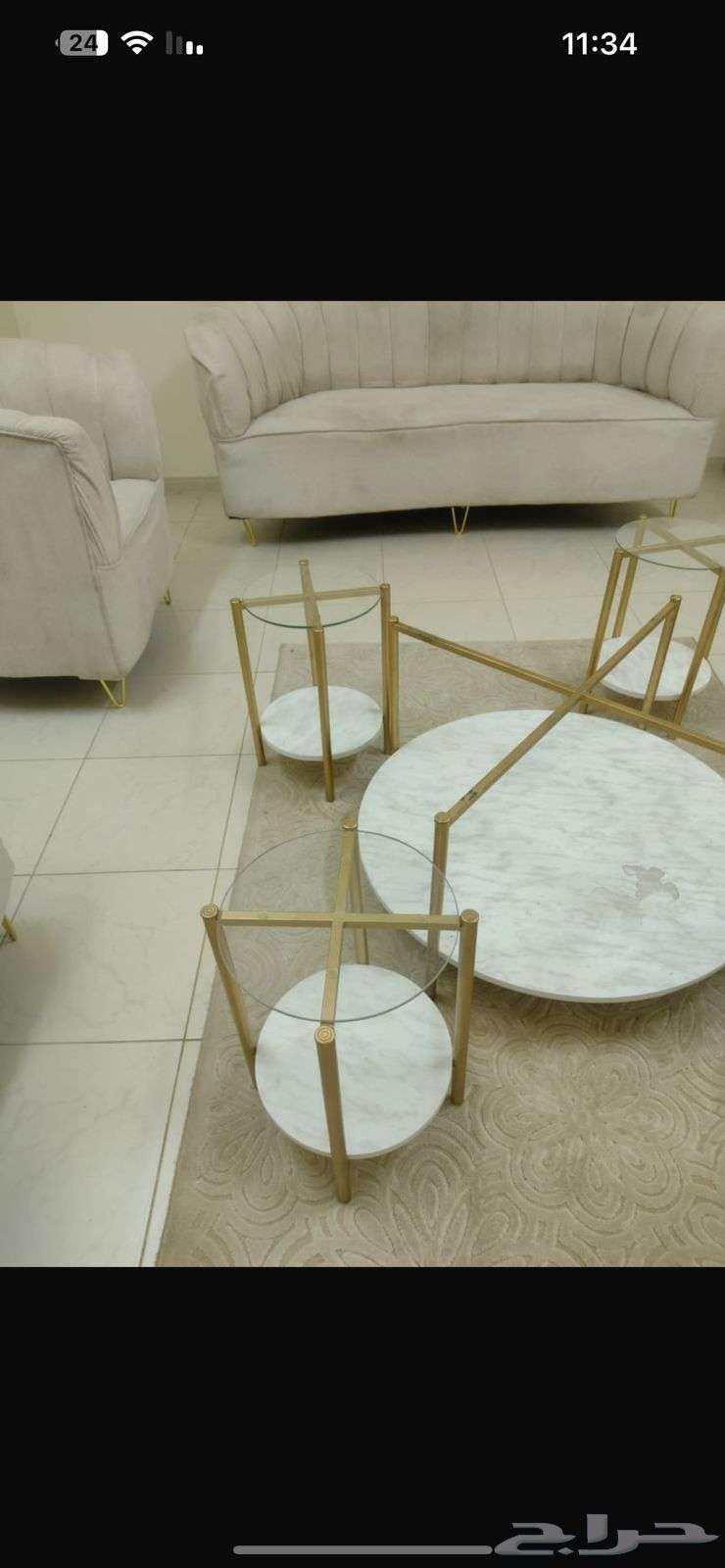 Books and tables64573347856129110