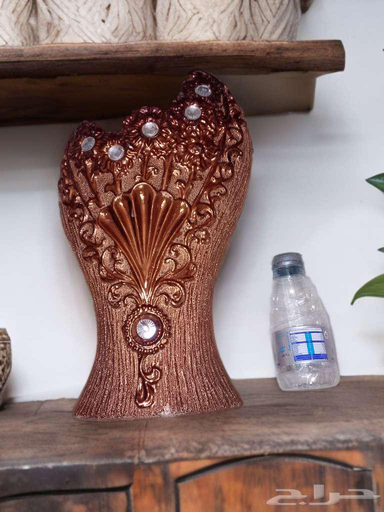 للبيع فازات وتحفبات خزف وزحاج ونحاس64580185234562114