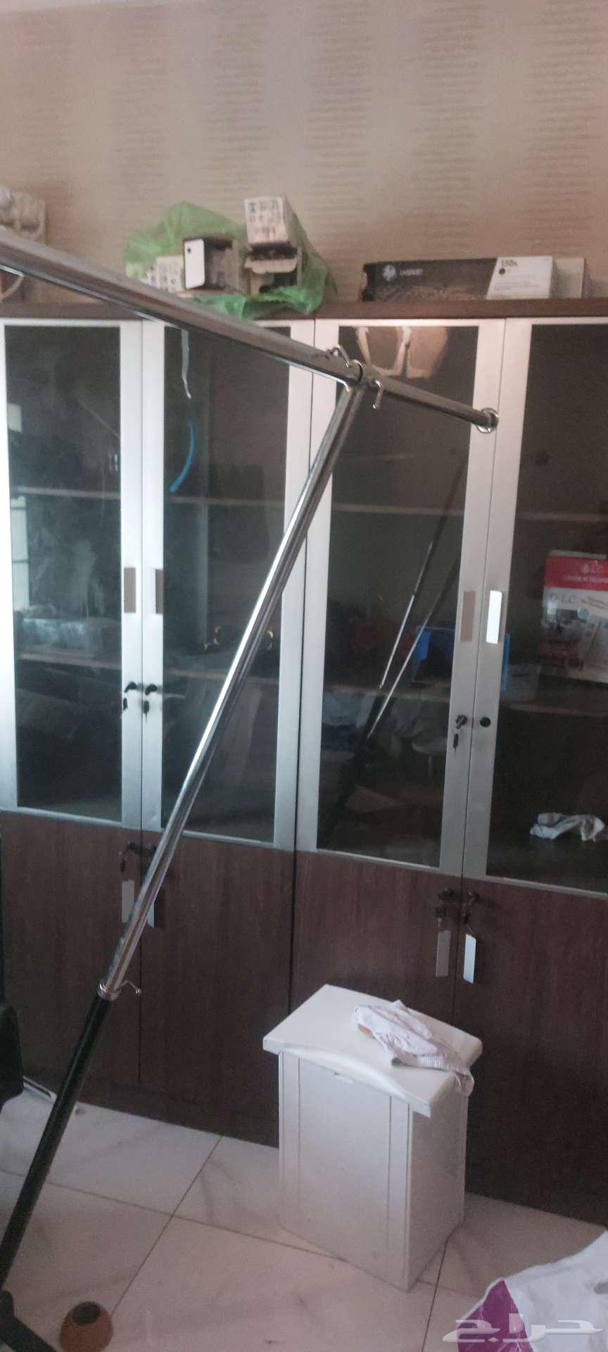 4 file cabinets, 2 desks, and 1 sofa set, all semi-new64575973438209113