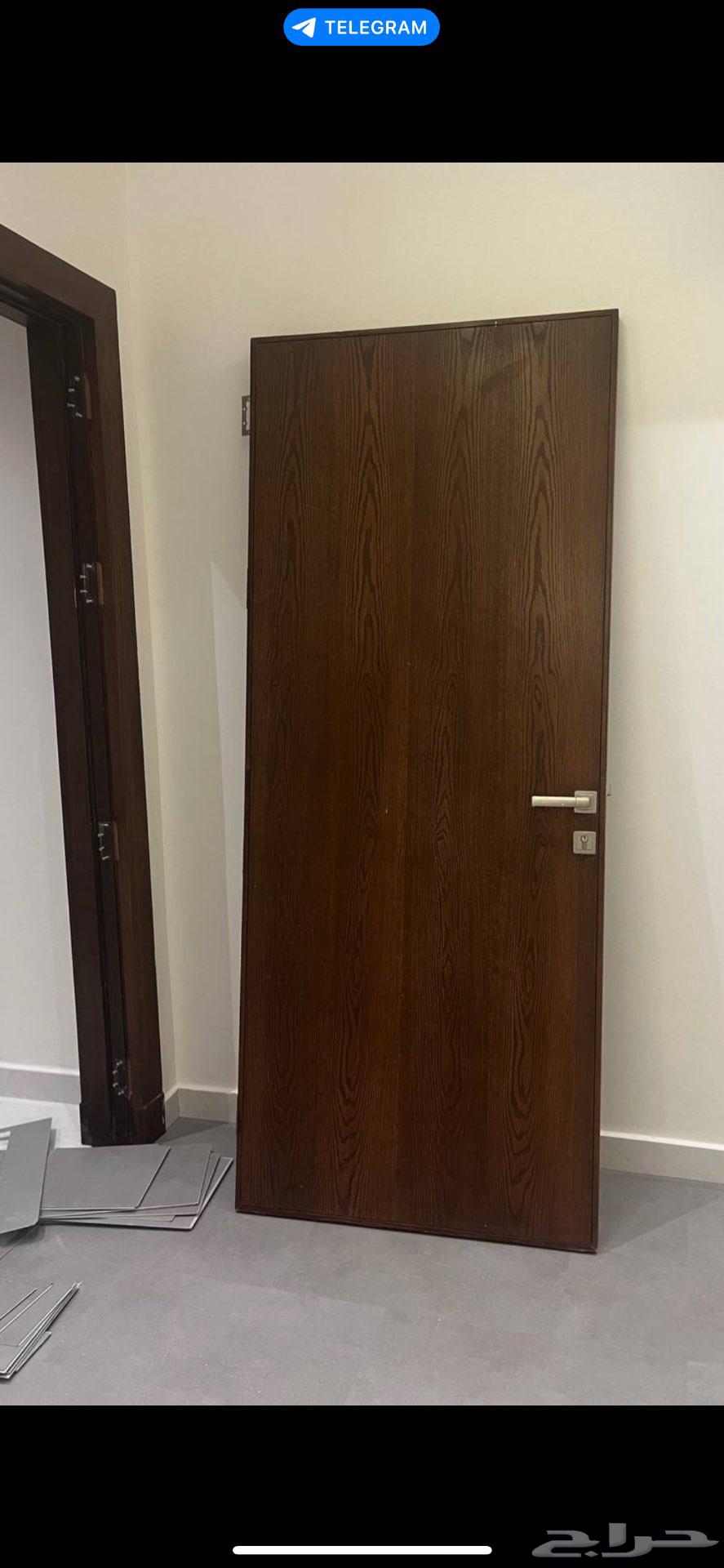 Wooden doors I didn't use, they are clean64578048243202112