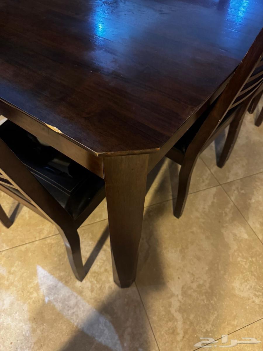 Dining table meal64577755190403110