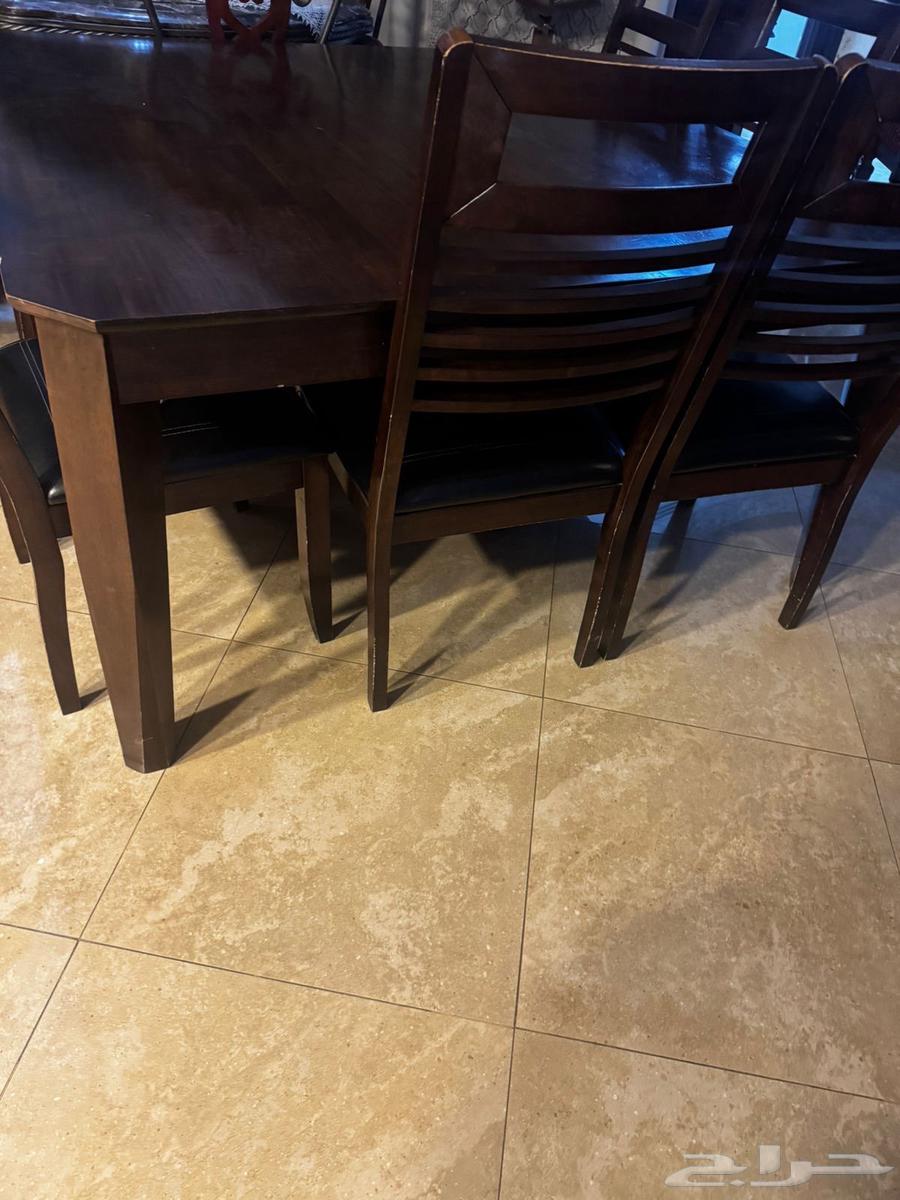 Dining table meal64577755190403113