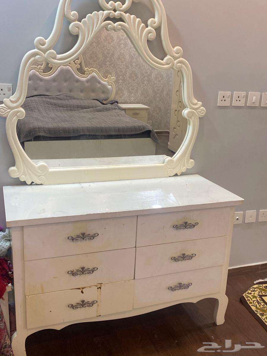 غرفة نوم بحاله جيده و مكيف شباك بحاله جيده64577544923010110