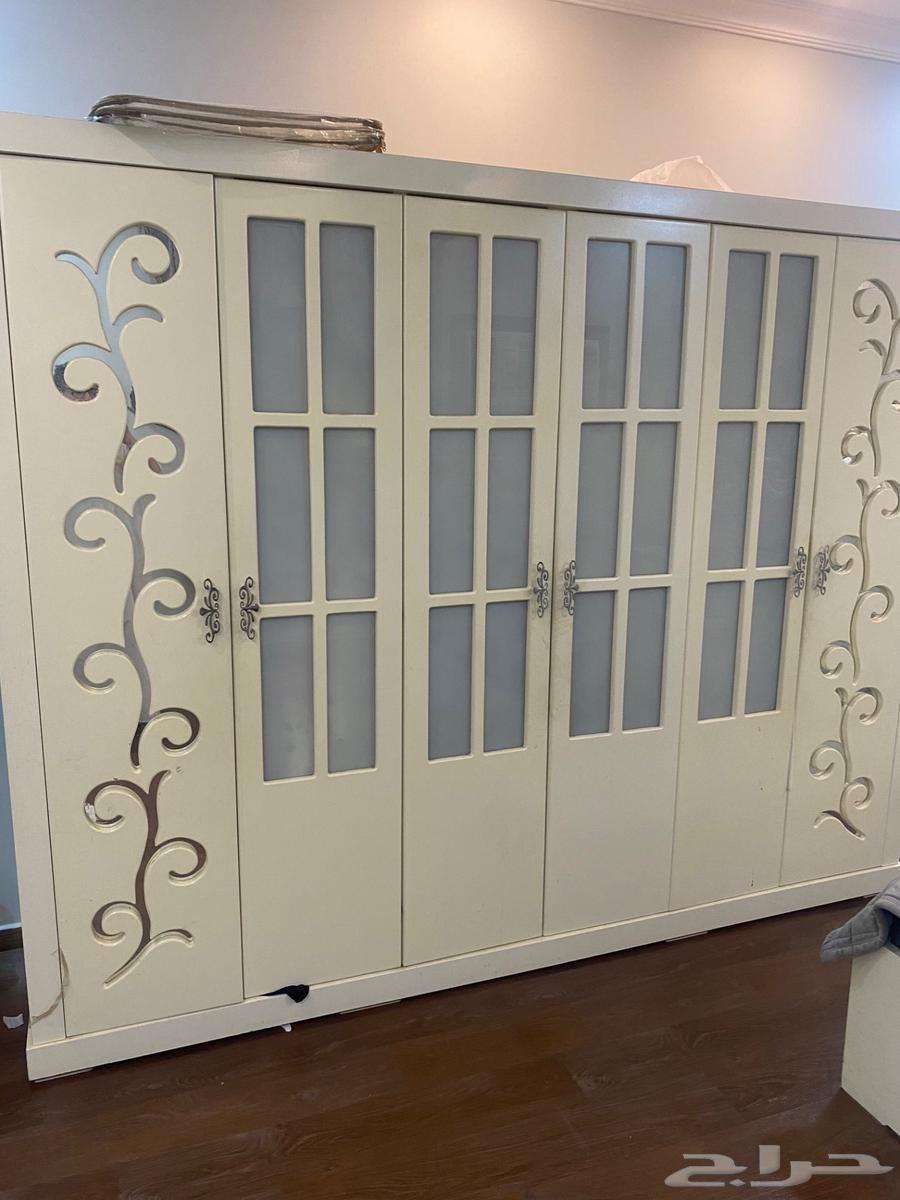 غرفة نوم بحاله جيده و مكيف شباك بحاله جيده64577544923010112