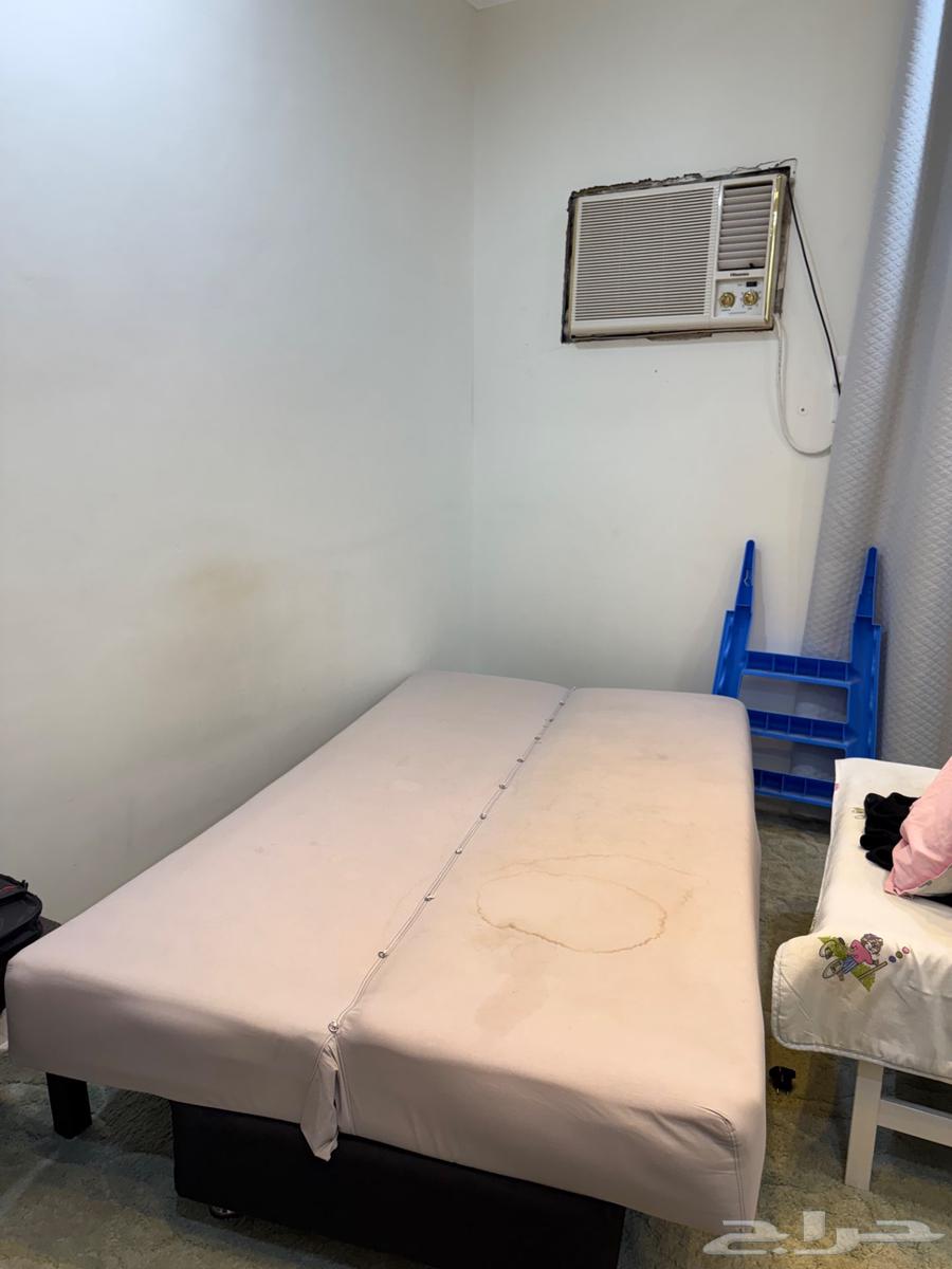 كنبة وتتحول سرير ويوجد بها مساحة للتخزين64578271086082110