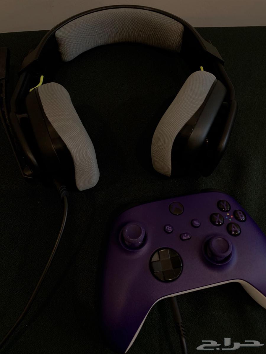 اكس بوكس ون ابيض مستعمل ب 500 مع يد وسماعات استرو 1064563391875842111