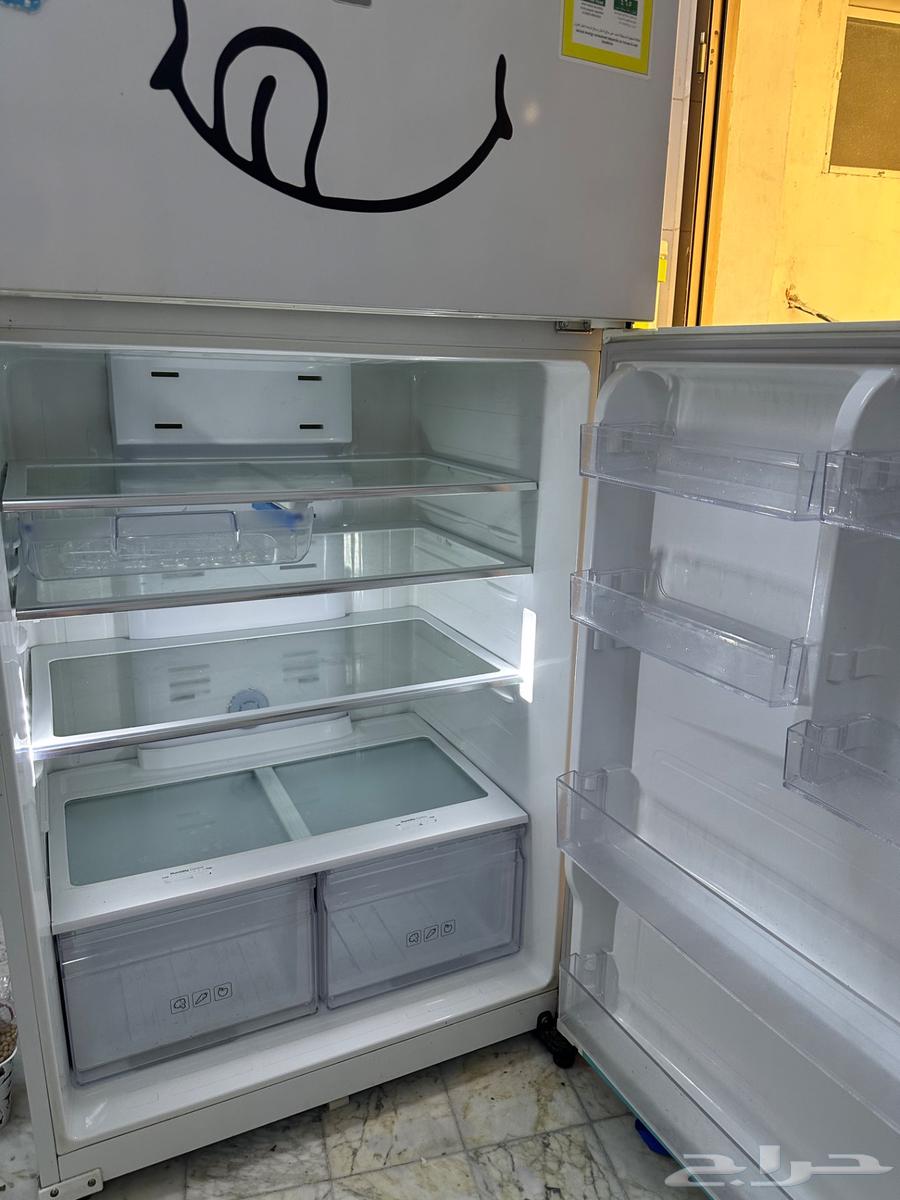 ثلاجة كبيرة في حالة جيدة جدا وغسالة مواعين بيكو64569481558146111
