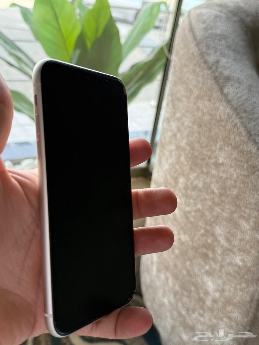 ايفون 11 ابيض 256 جيجا64573545477889114