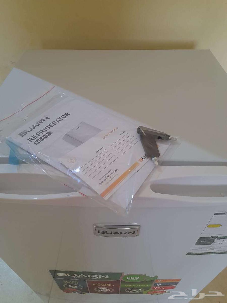 Refrigerator used only one and a half months with manual, keys, and box64573685403010112